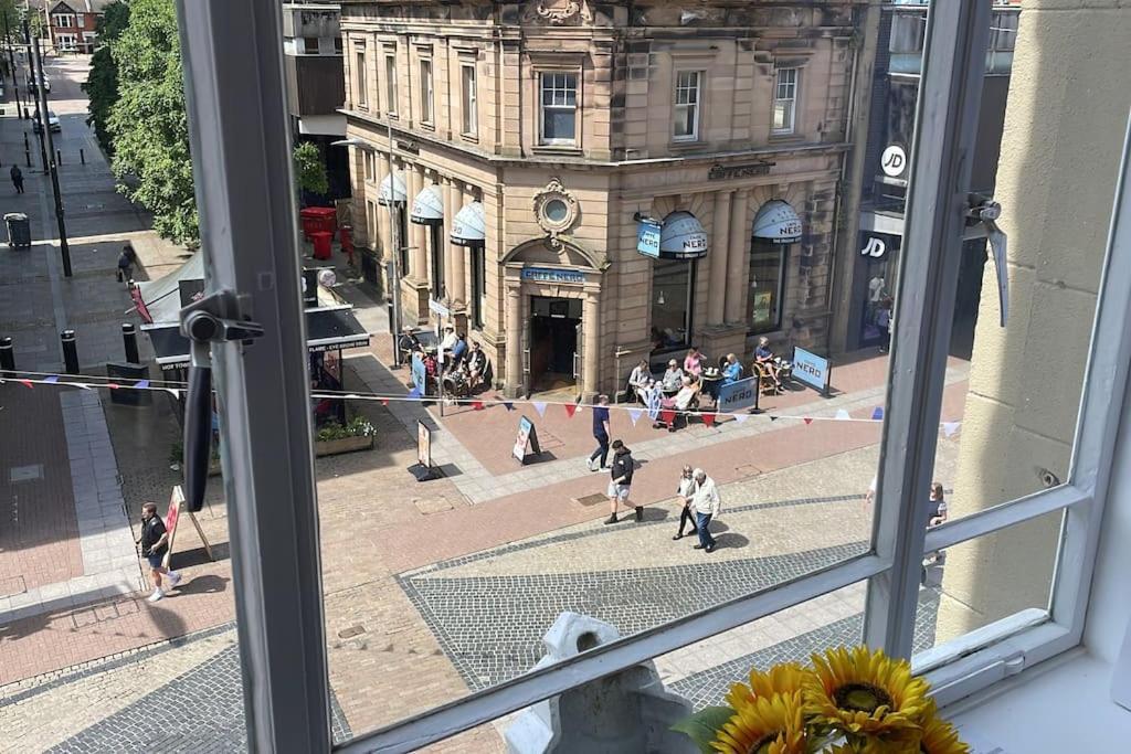 Nero View, Southend City High Street Extérieur photo